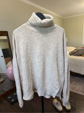 Vince Cream Turtleneck Sweater - Cozy Knit Pullover
